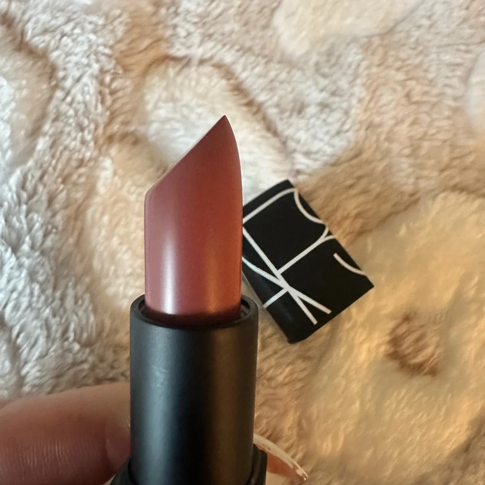 NARS Dolce Vita Lipstick New - Picture 3 of 4